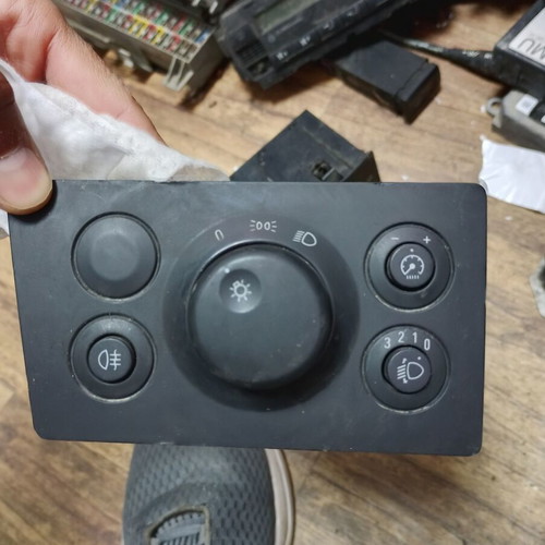 Light switch for Opel Astra and Zafira, 13205863 LD