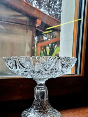 Crystal fruit bowl like new, 90 years old