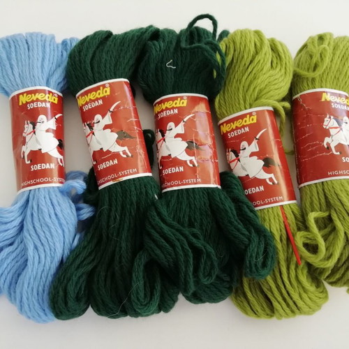 Wool yarn for carpet and pillow embroidery new, 5 pieces