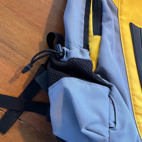 Dakine backpack 30lt like new, yellow