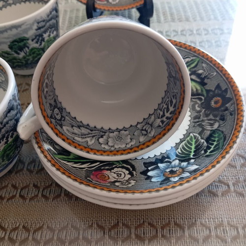 Vintage coffee cups used, colorful, from England