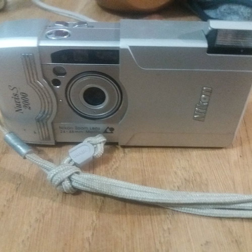 Φωτογραφική μηχανή Nikon s 2000 μεταχειρισμένη με φιλμ