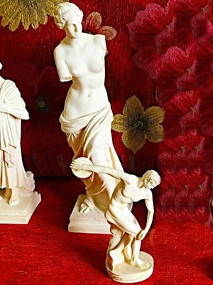 Collection of 4 handmade statues Socrates, Aphrodite, Discobolus new