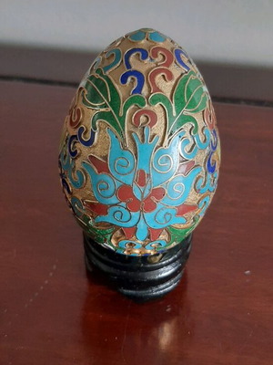 Cloisonne egg used, height 7.5cm