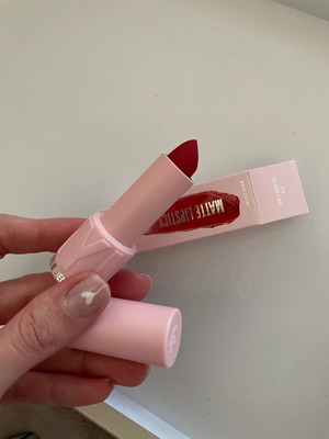 Kylie cosmetics καινούργιο