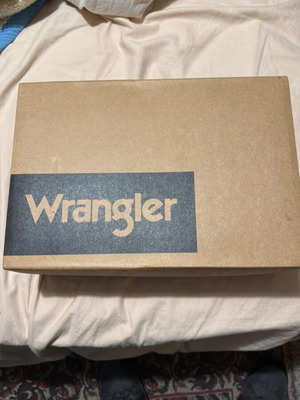Wrangler boots used no45 black authentic