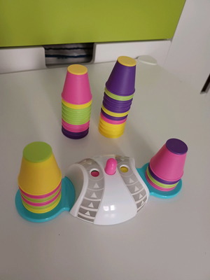 Remoundo Cup Stacking Board Game new
