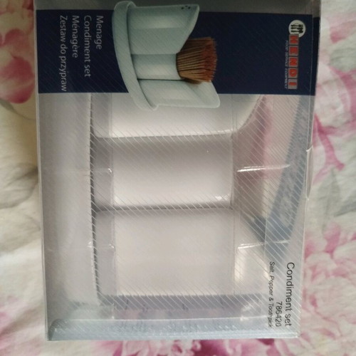 Porcelain spice set new