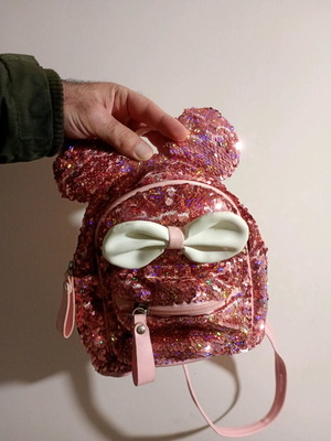 Раница употребявана с розови пайети