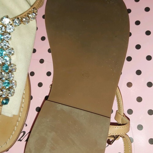 Ioannis women's sandals like new, size 38, beige with stones