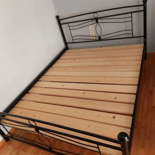 Metal bed 1.40×1.90 used with Body Flex mattress