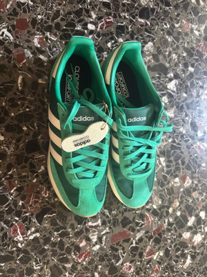 Adidas men's shoes new, size 43, green