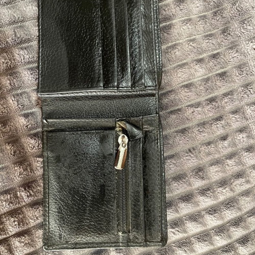 Diplomat men's leather wallet like new, black