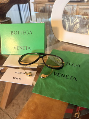 Слънчеви очила Bottega Veneta, черно и жълто