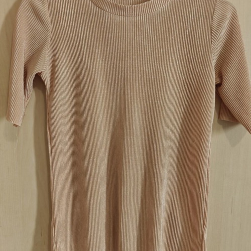 Stradivarius embossed short sleeve blouse like new, beige-pink