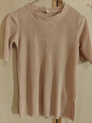 Stradivarius embossed short sleeve blouse like new, beige-pink