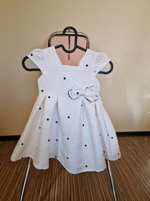 Children's formal dress new, size 110 cm, white