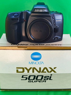 Minolta Dynax 500si Super SLR camera like new with AF Zoom 35-80mm