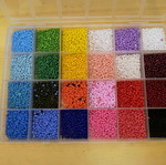 Bead case like new with colorful beads