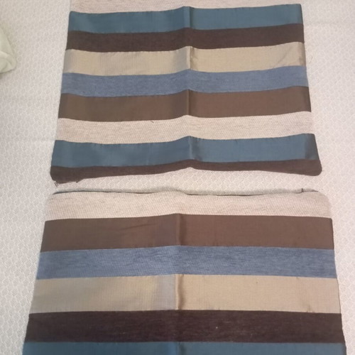 Decorative pillowcases set of 2, 42x42 cm, like new