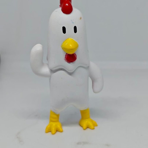 Stumble Guys Chicken Figurine like new, 5-6cm collectible