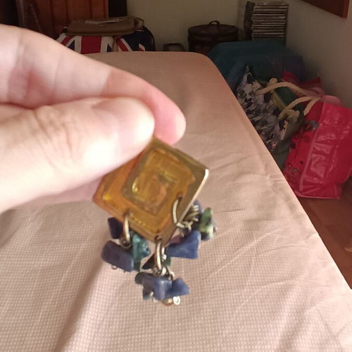 Vintage clip earrings used, good condition
