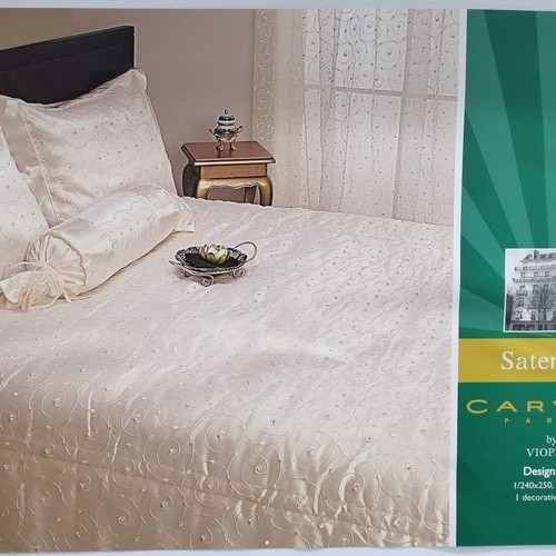 Carven bridal quilt used