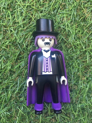 Playmobil Dracula 4506 vintage σαν καινούργιο χωρίς μπαστούνι