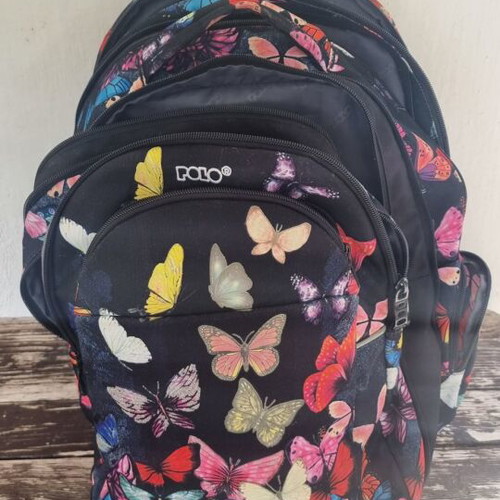 Polo school bag like new with 6 compartments