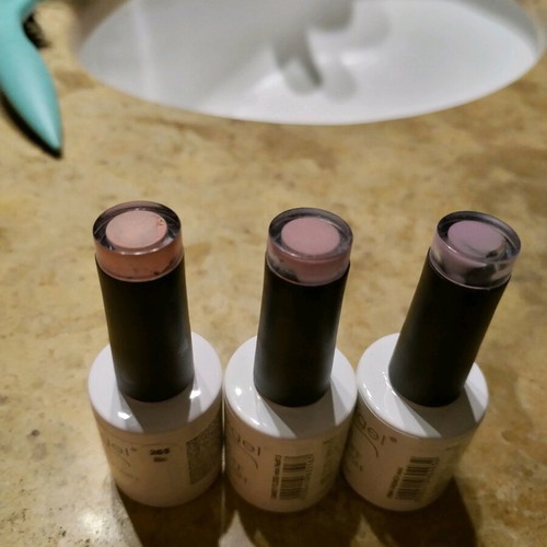 Set for semi-permanent with nail lamp and 12 nail polishes like new