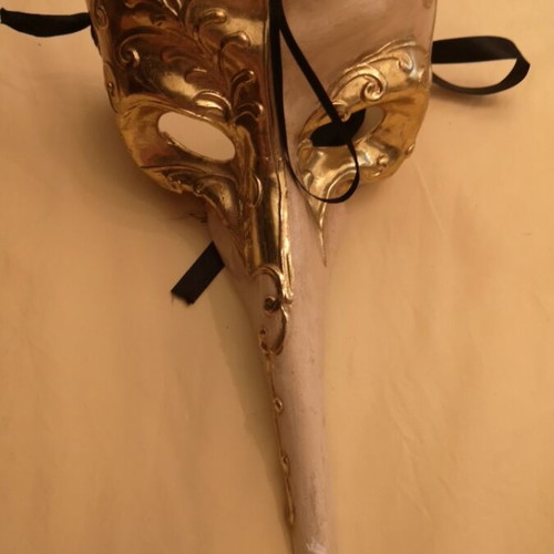 Venetian face mask