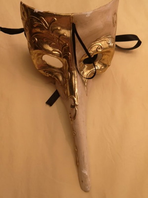 Venetian face mask