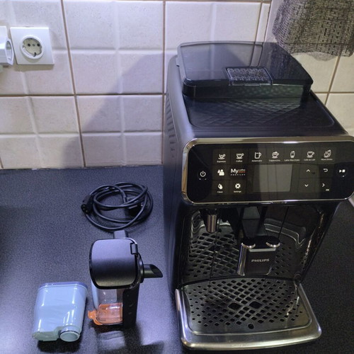 Philips LatteGo 4300 EP4341/50 espresso machine like new