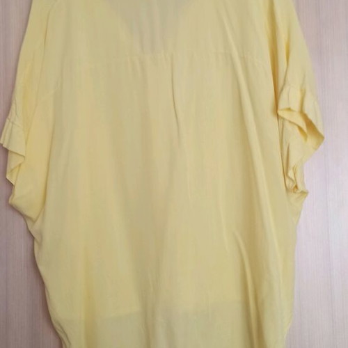 Yellow women's shirt used like new, size XL