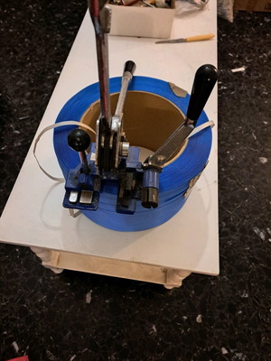 Hand-operated tserkomichani used with tserki coil