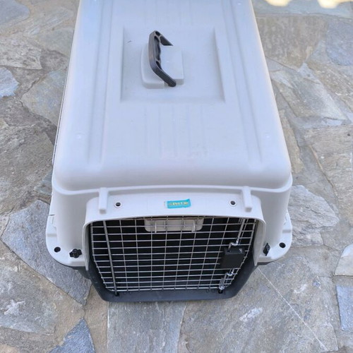 Dog carrier cage 67 cm like new