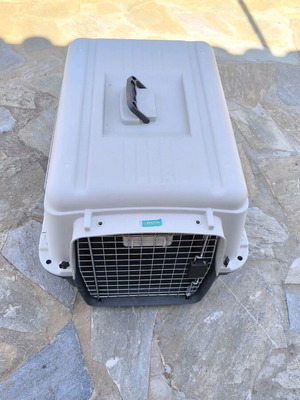 Dog carrier cage 67 cm like new