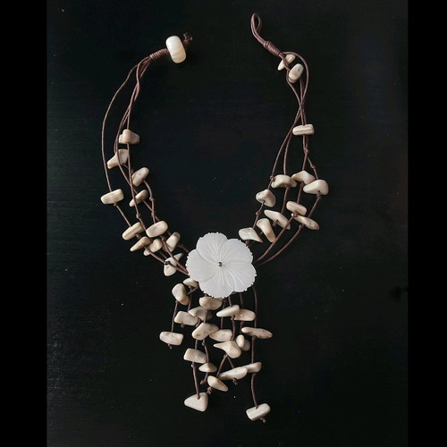 Necklace like new