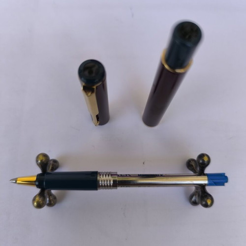 Parker 88 pen made in UK like new, burgundy color
