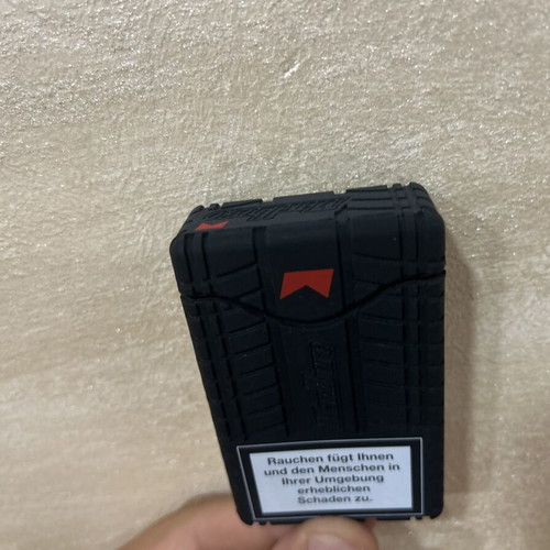 Marlboro F1 Limited Edition 2014 cigarette case, collector's item
