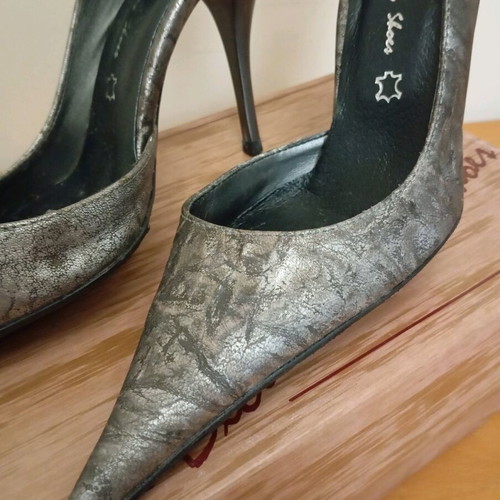 Excellent Ladies Shoes heels 9cm new, size 38, black-silver