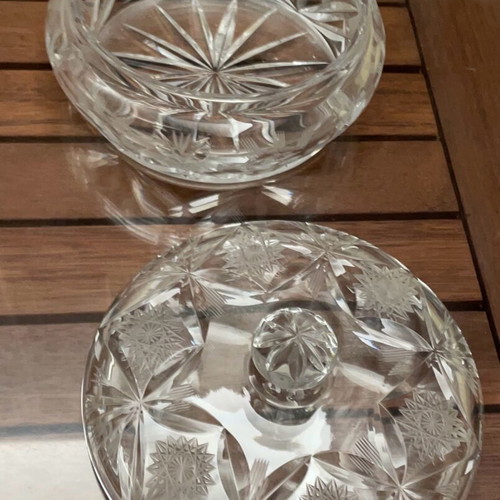 Crystal vintage fondue pot in like-new condition with lid
