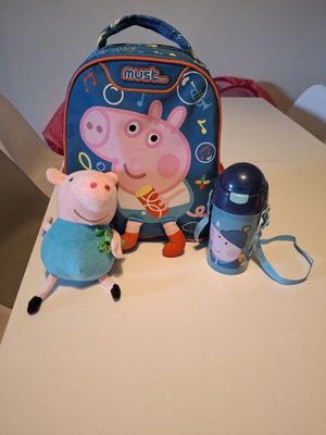 Must Peppa Pig George school bag with plush toy and water bottle