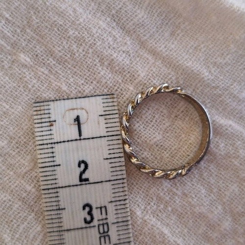 Metal chain ring used, size 8 or 18