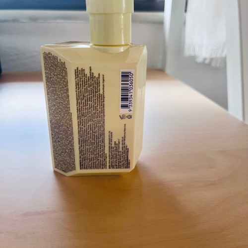 Kevin Murphy Smooth Again hair treatment used anti-frizz