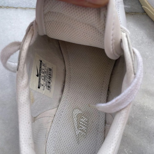 Nike leather athletic shoes used, size 36.5, white