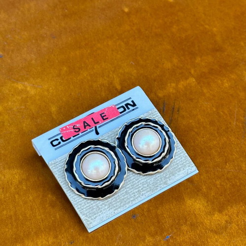 Vintage Coro clip-on earrings with faux pearl and black enamel, like new