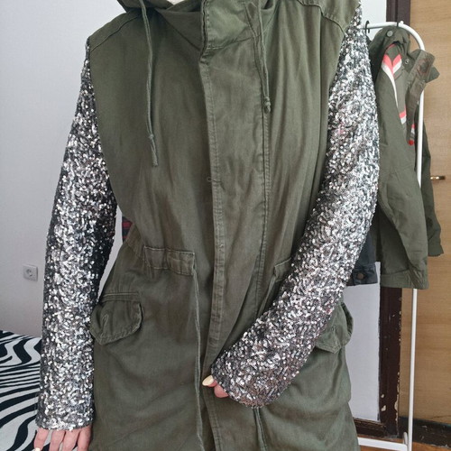 Coat with sequin sleeves like new, green