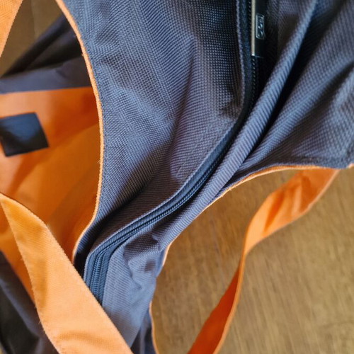 Shoulder bag brown and orange like new