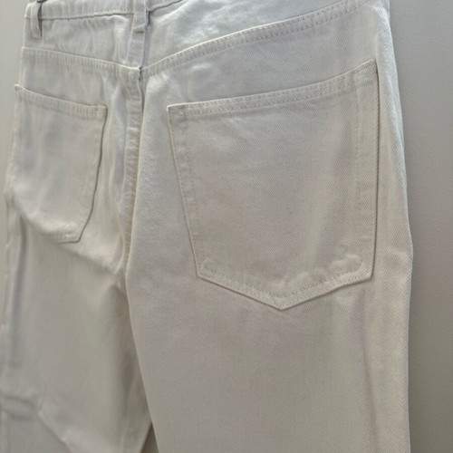 White crop jeans Pull & Bear like new with frayed hems